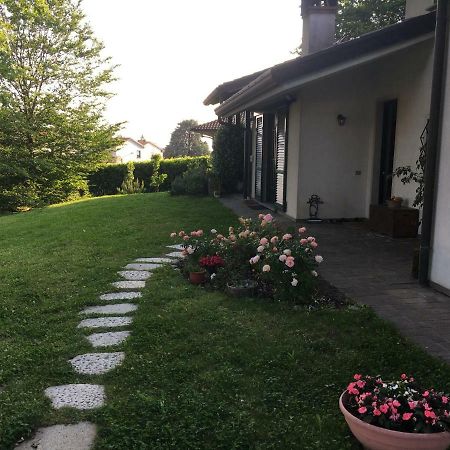 Bed and Breakfast Elleboro Carugo Экстерьер фото